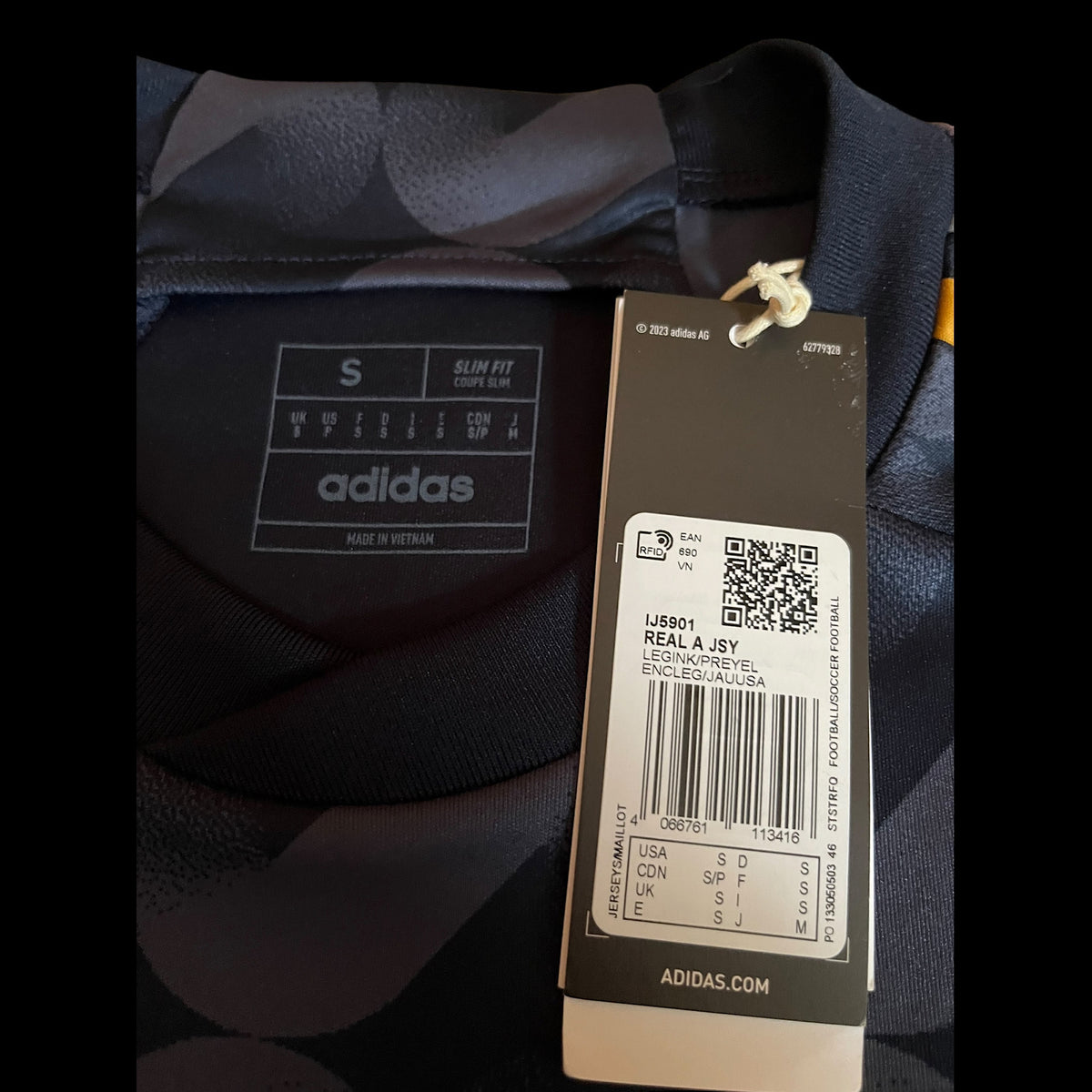 Real Madrid 2023/2024 Away Football Shirt Small - Jude Bellingham - BNWT