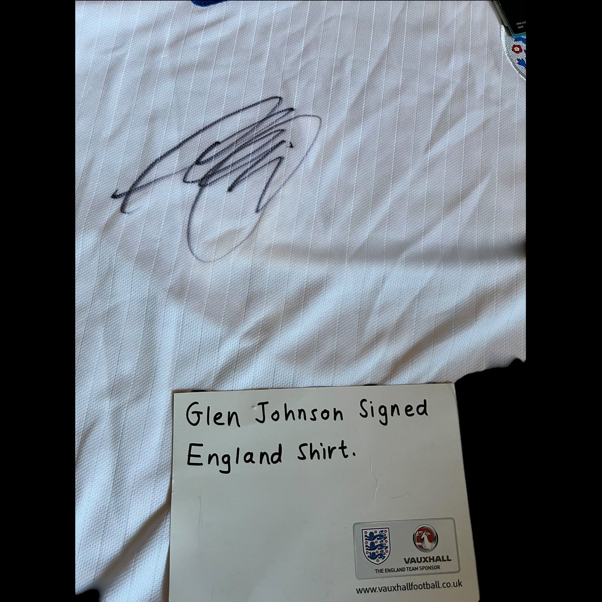 England 2014 Home Football Shirt Medium - Glen Johnson - Signed With COA - BNWT