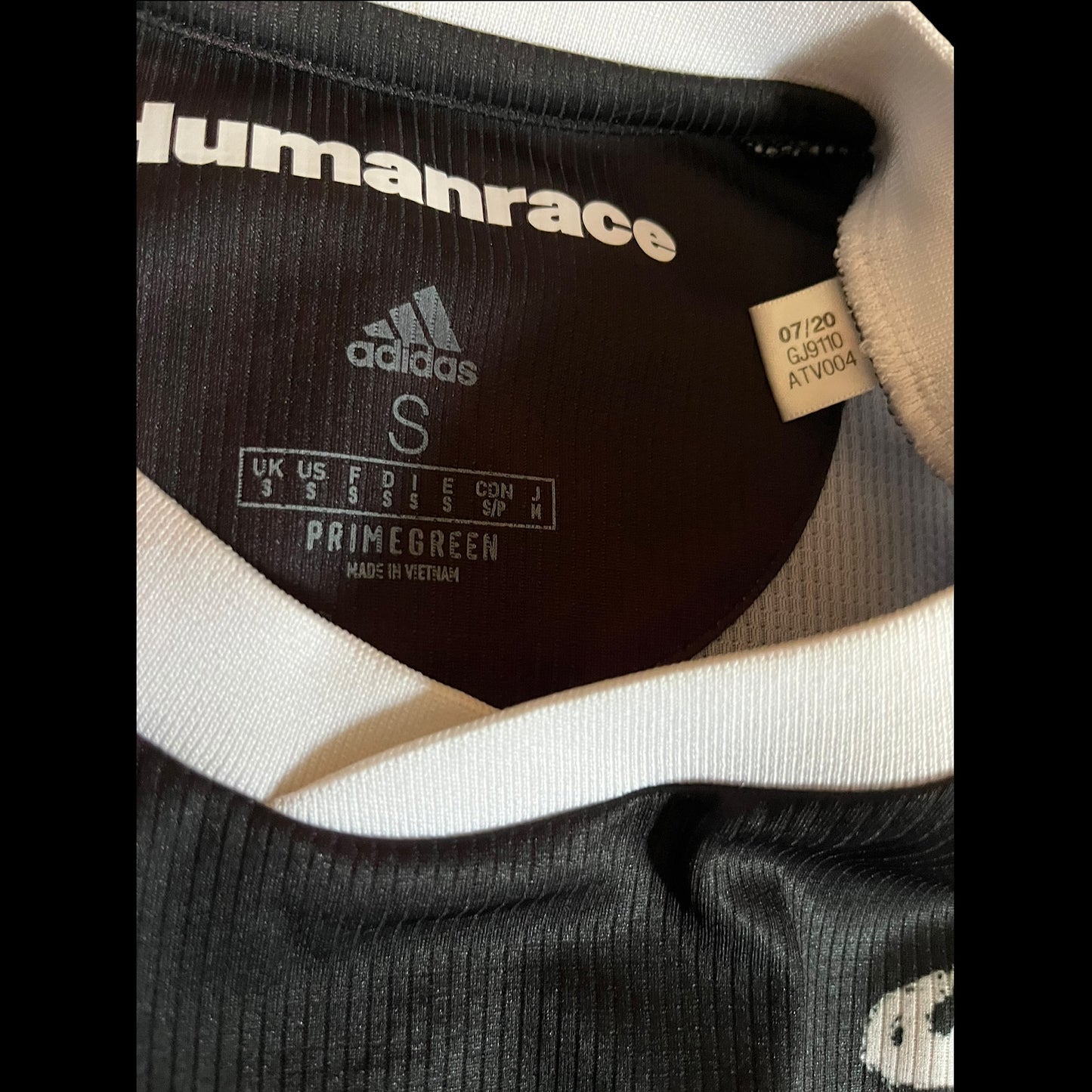 Real Madrid 2020/2021 Fourth Football Shirt Small - Humanrace
