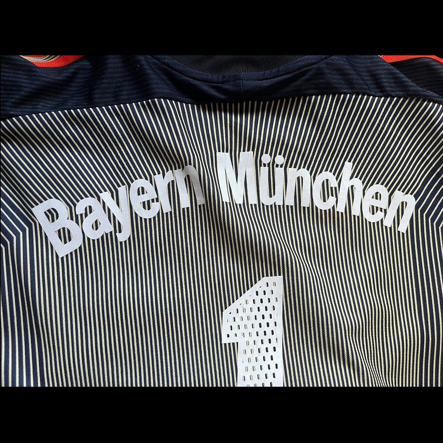 Bayern Munich 2003/2004 Goalkeeper Football Shirt XXL - Oliver Kahn