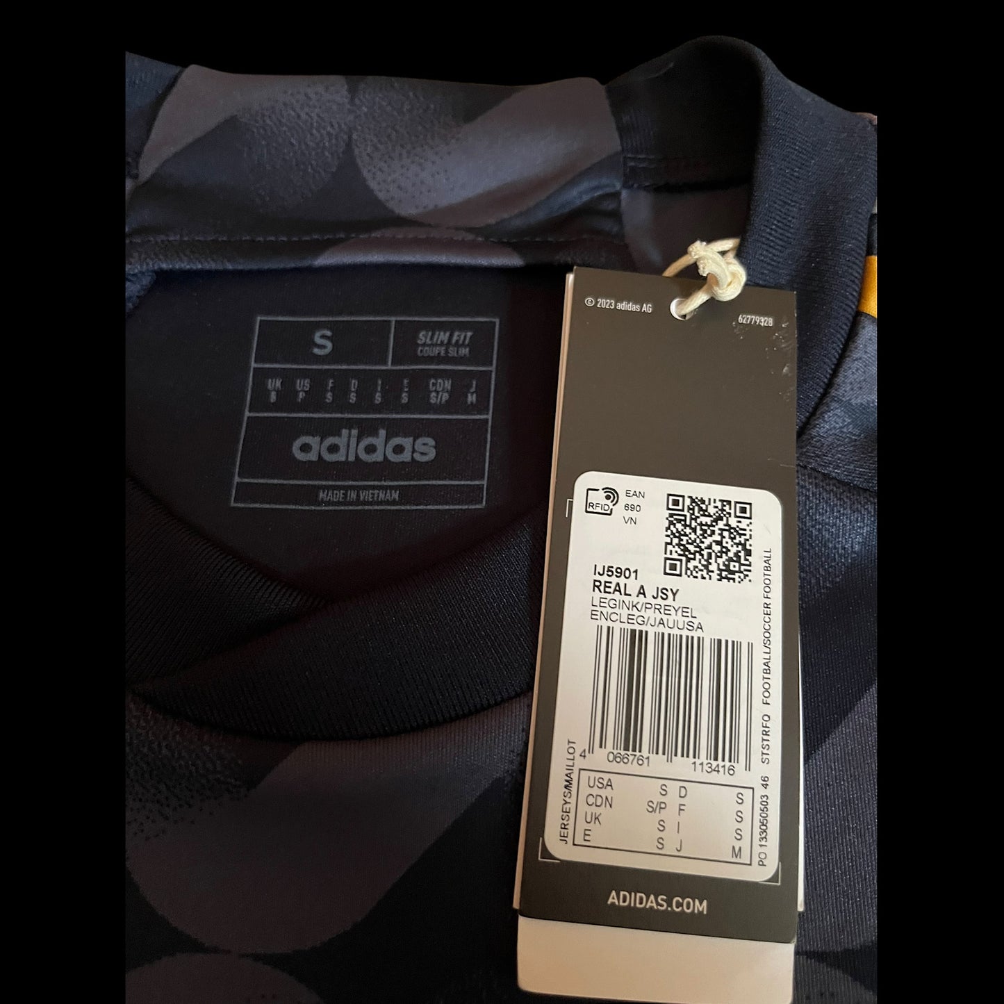 Real Madrid 2023/2024 Away Football Shirt Small - Jude Bellingham - BNWT
