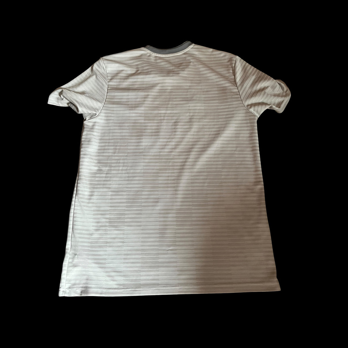 Aberdeen 2018/2019 Away Football Shirt Large
