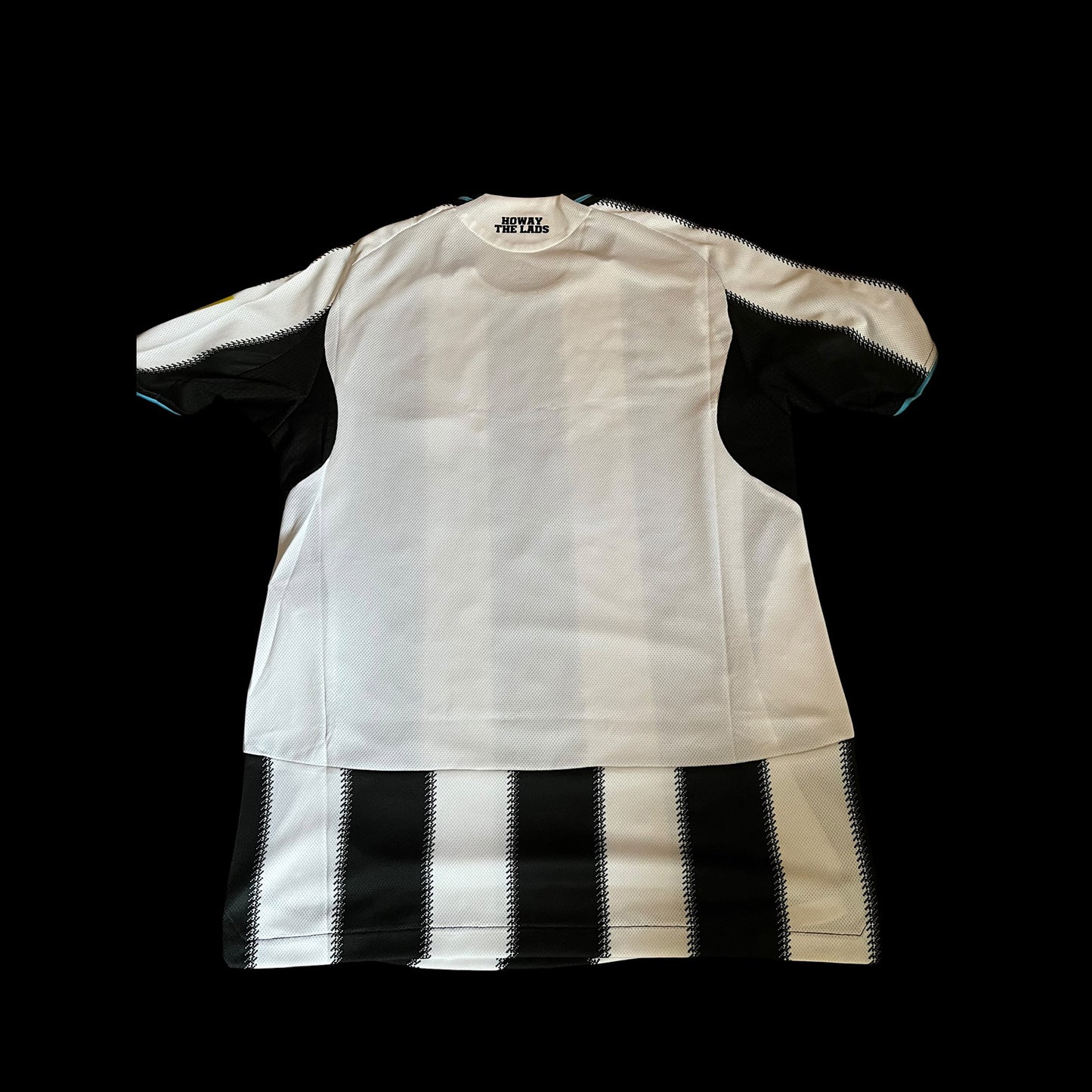 Newcastle United 2025/2026 Home Football Shirt Medium - Heat.RDY - BNWT