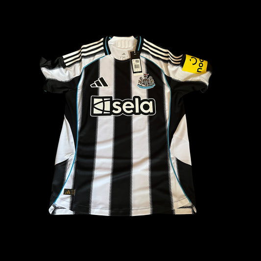 Newcastle United 2025/2026 Home Football Shirt Medium - Heat.RDY - BNWT