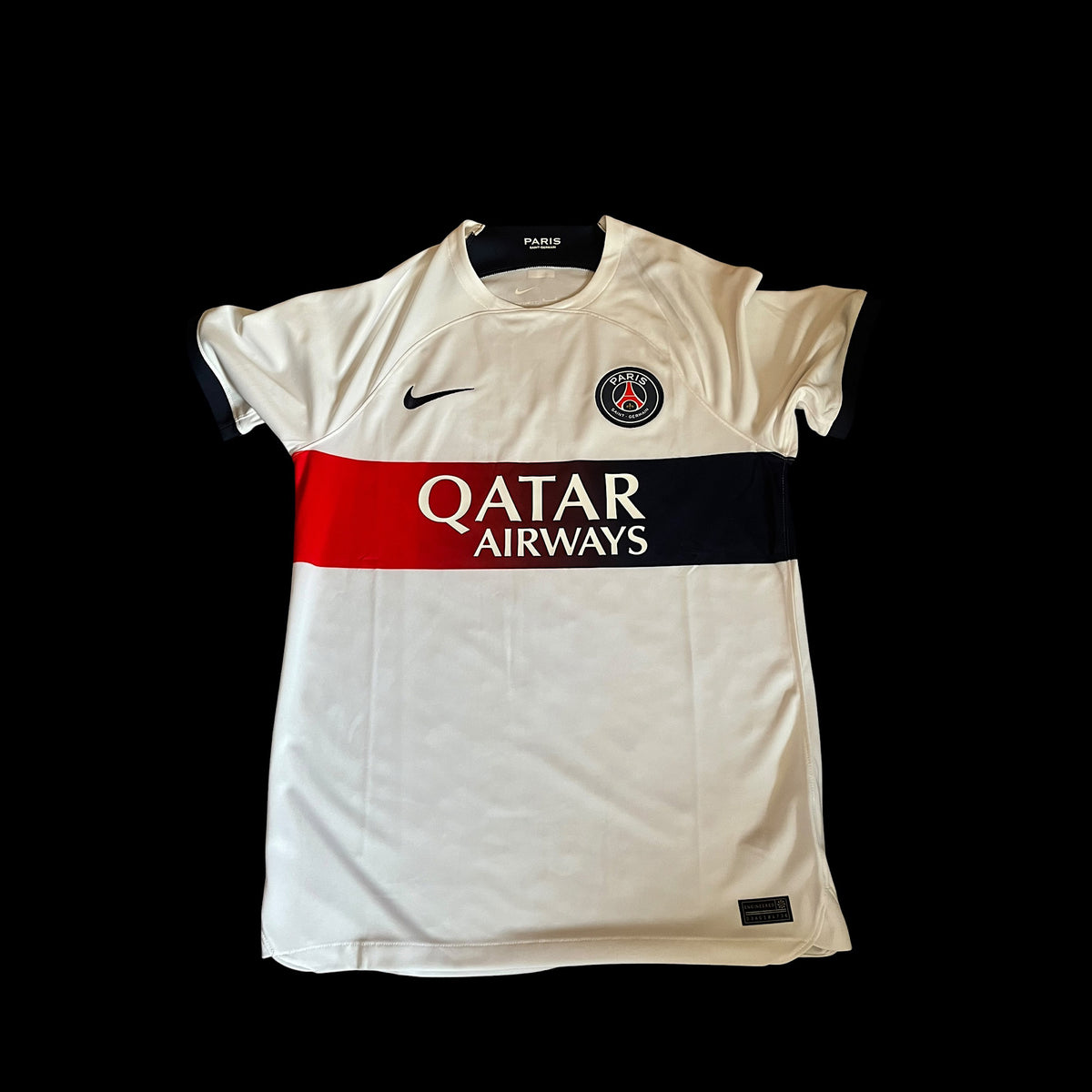 Paris Saint Germain 2023/2024 Away Football Shirt Medium