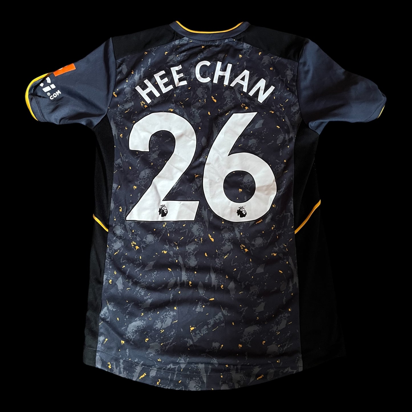 Wolverhampton Wanderers 2021/2022 Away Football Shirt Small - Hwang Hee-Chan