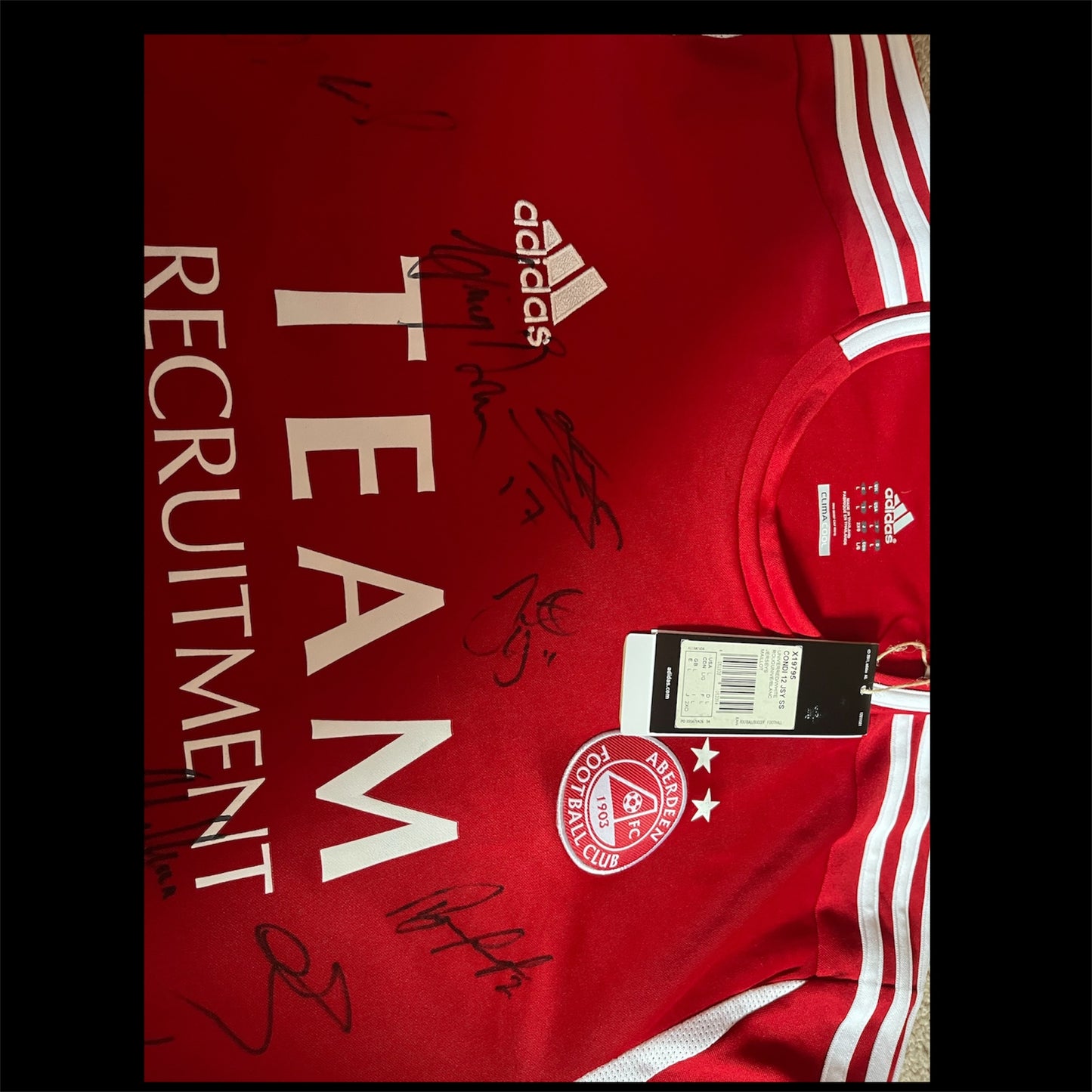 Aberdeen 2012/2013 Home Football Shirt Large - BNWT - Squad Signed