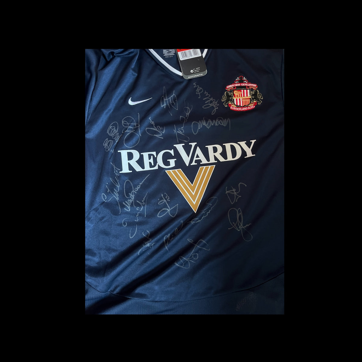 Sunderland 2003/2004 Away Football Shirt Large - Squad Signed With COA - BNWT