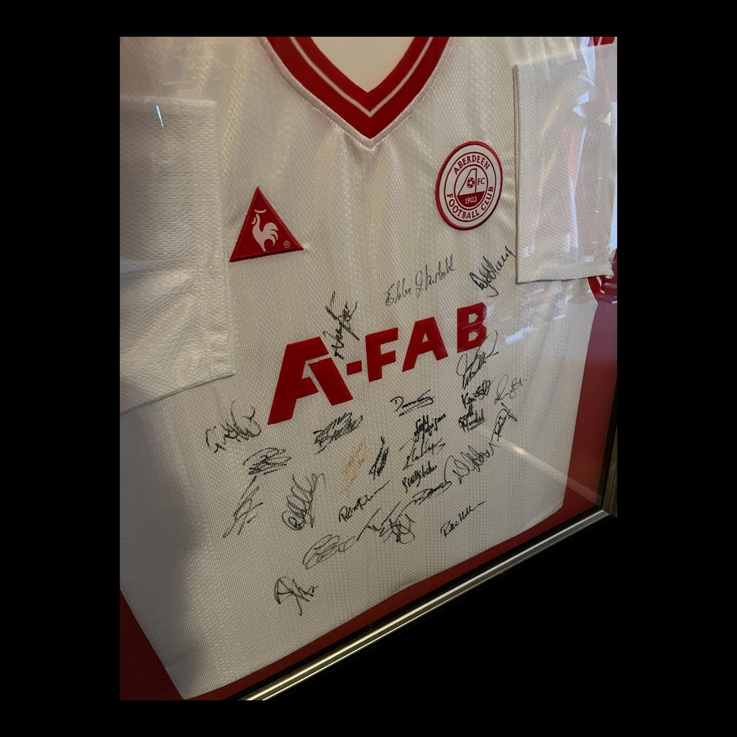Aberdeen 2001/2002 Away Football Shirt - Squad Signed And Framed