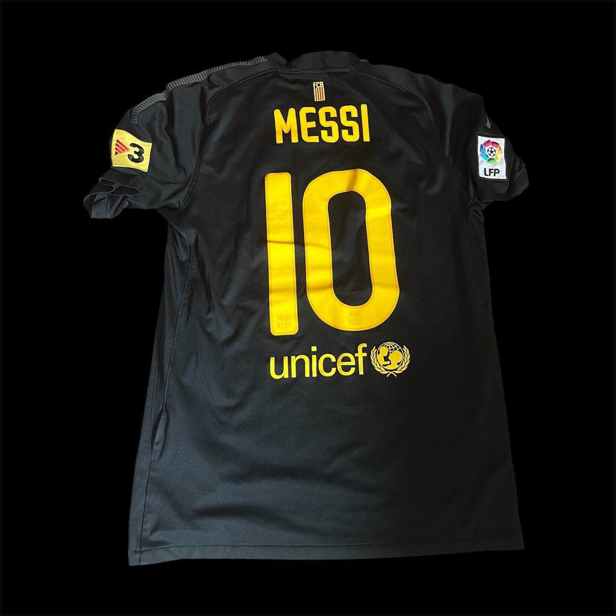 FC Barcelona 2011/2012 Away Football Shirt Medium - Lionel Messi