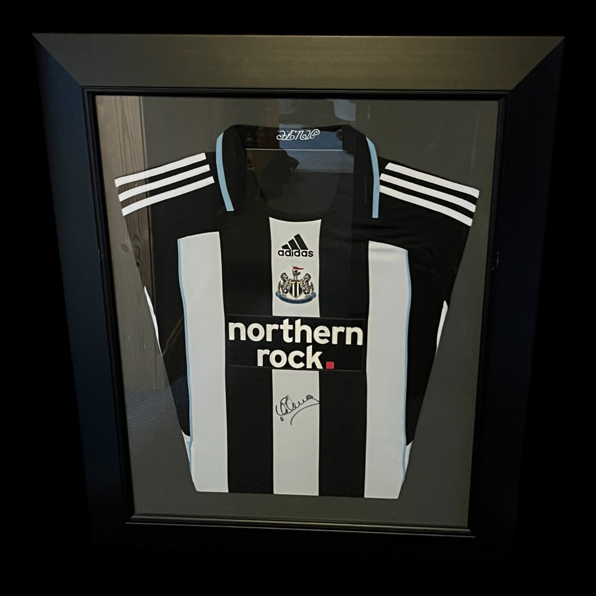 Newcastle United 2007/2008 Home Football Shirt - Michael Owen - Signed And Framed With COA