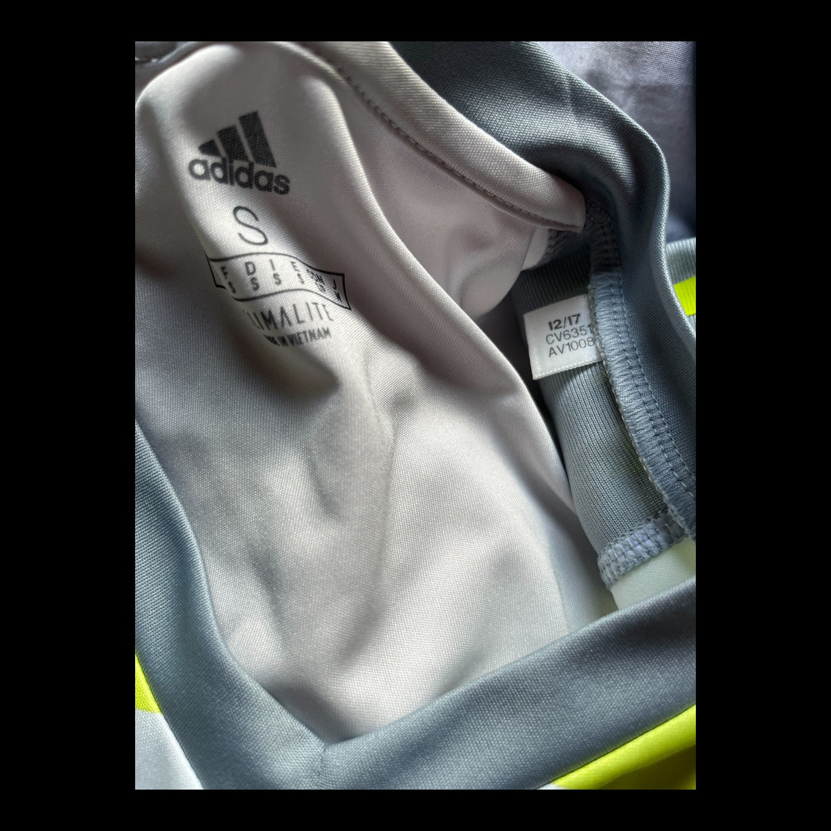 Aberdeen 2018/2019 Goalkeeper Football Shirt Small