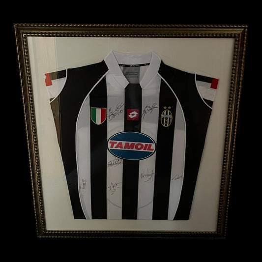 Juventus 2002/2003 Home Football Shirt - Squad Signed And Framed