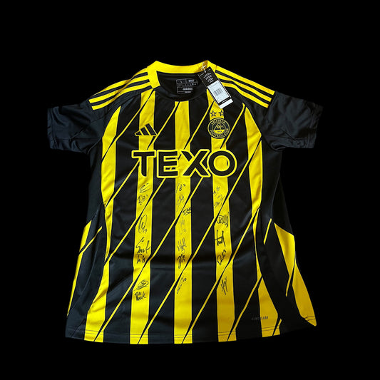 Aberdeen 2024/2025 Away Football Shirt Medium - Squad Signed - BNWT