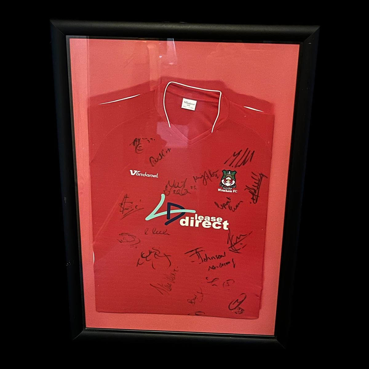 Wrexham AFC 2006/2007 Home Football Shirt - Squad Signed And Framed