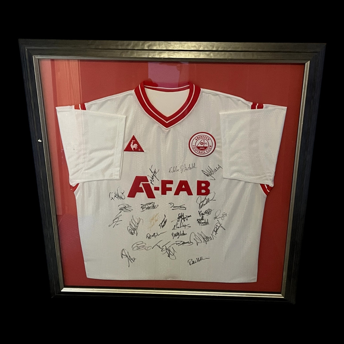 Aberdeen 2001/2002 Away Football Shirt - Squad Signed And Framed