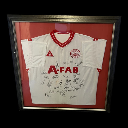 Aberdeen 2001/2002 Away Football Shirt - Squad Signed And Framed