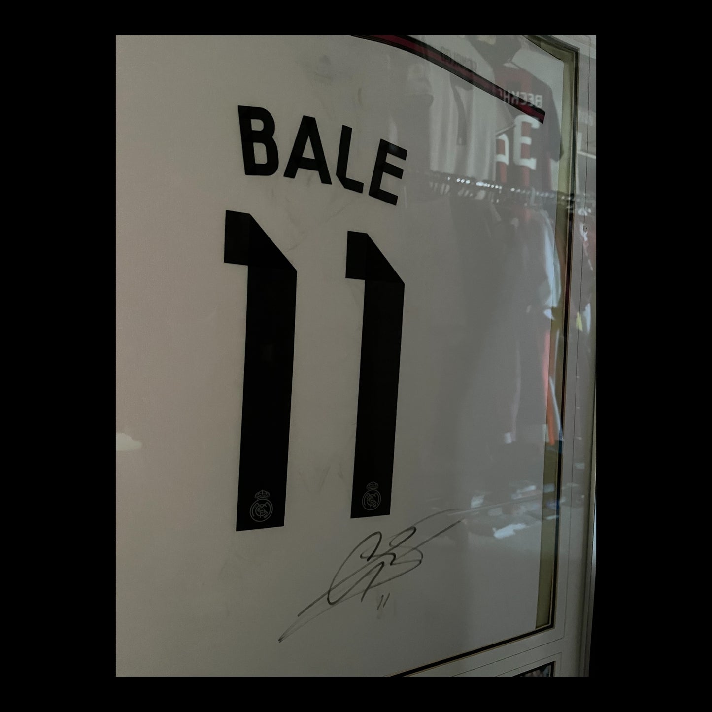 Real Madrid 2014/2015 Home Football Shirt - Gareth Bale - Signed And Framed