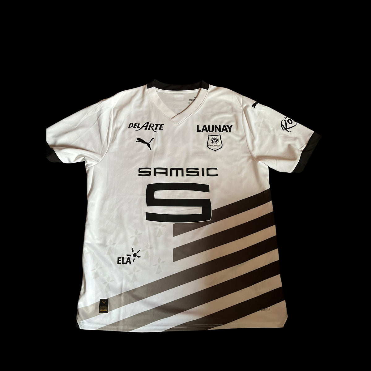Stade de Rennais 2023/2024 Away Football Shirt Extra Large - Desire Doue