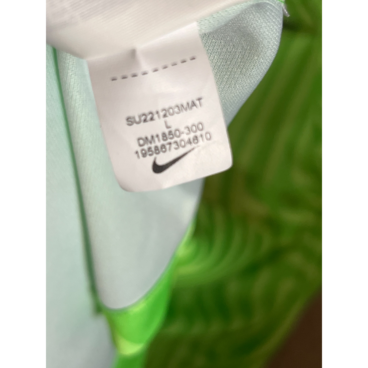 VfL Wolfsburg 2022/2023 Home Football Shirt Large