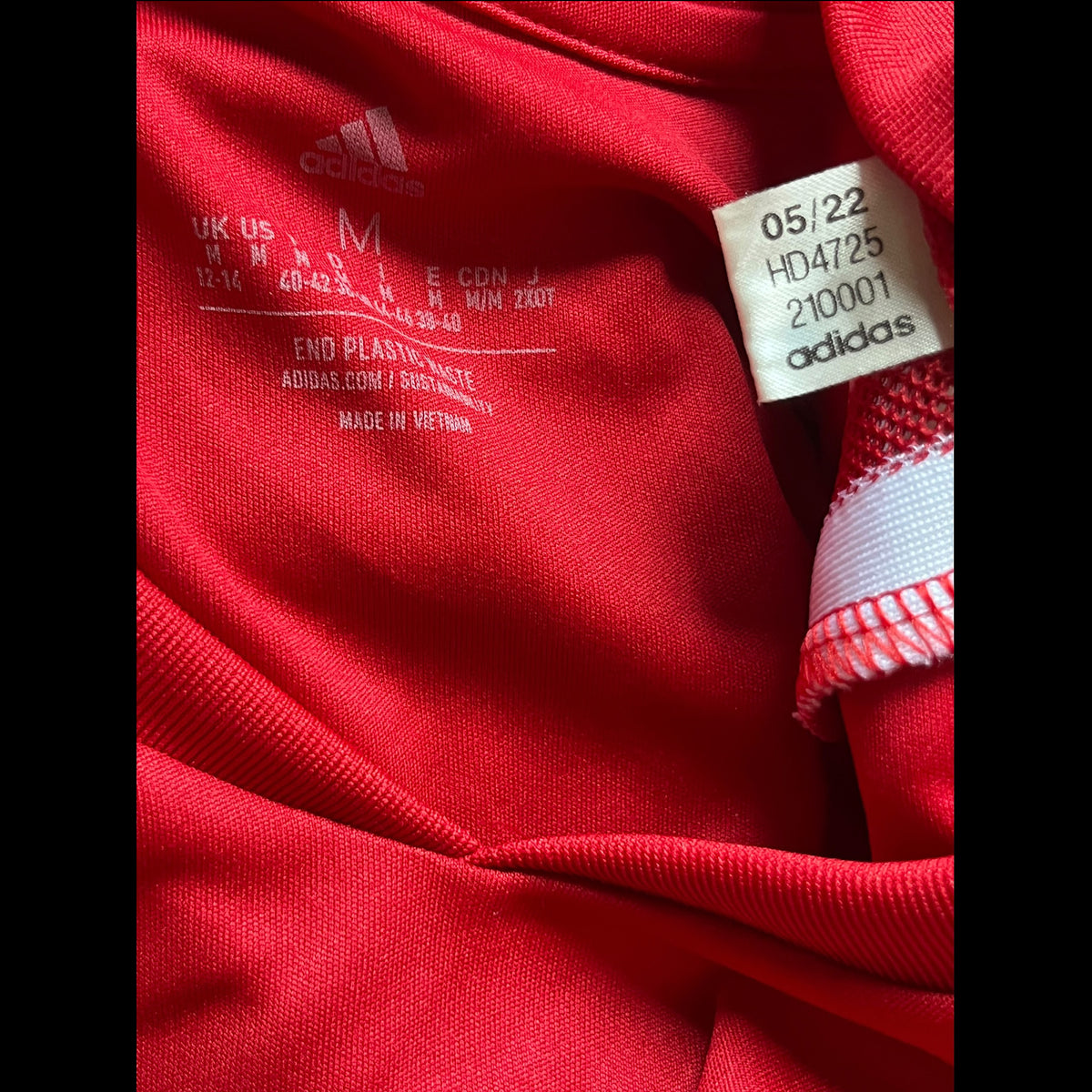Aberdeen 2022/2023 Training Football Shirt Women’s Medium