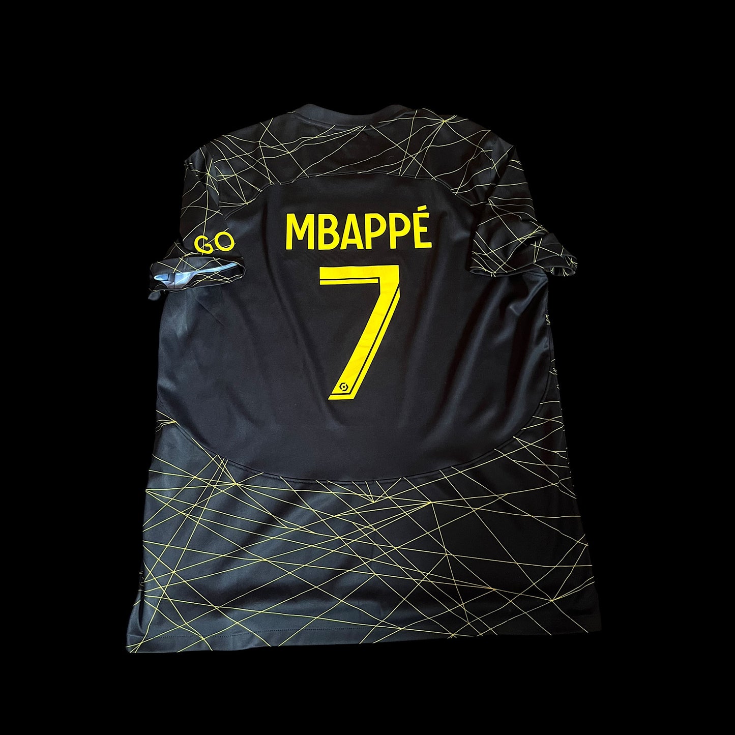 Paris Saint Germain 2022/2023 Fourth Football Shirt Extra Large - Kylian Mbappe