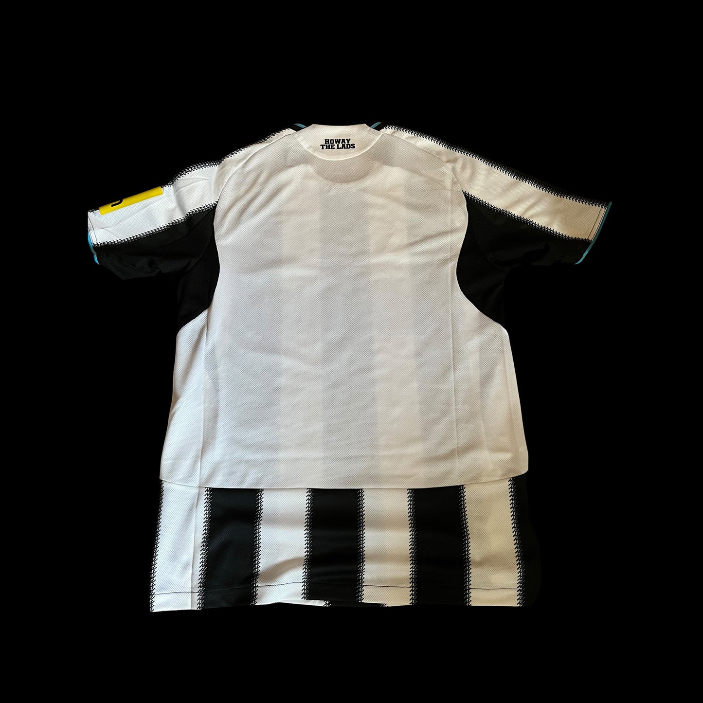 Newcastle United 2025/2026 Home Football Shirt Medium - Heat.RDY - BNWT