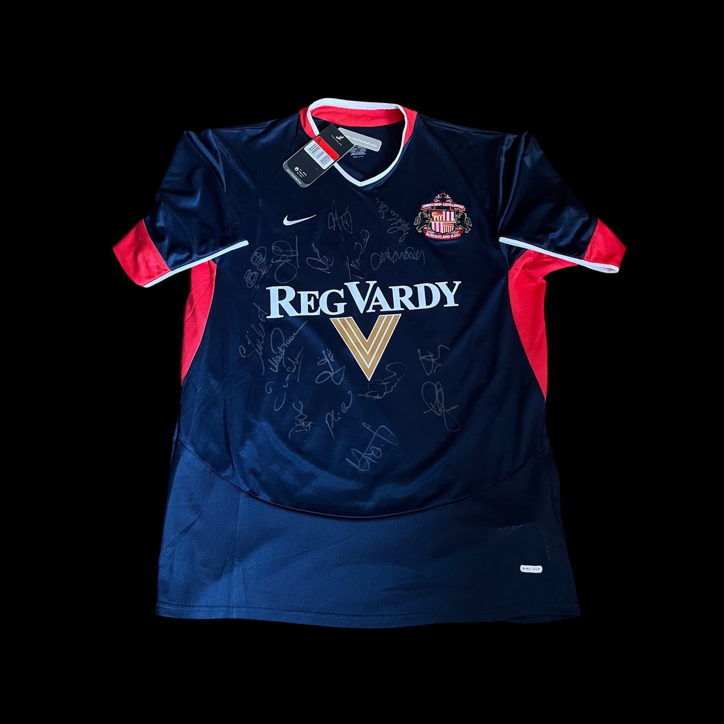 Sunderland 2003/2004 Away Football Shirt Large - Squad Signed With COA - BNWT