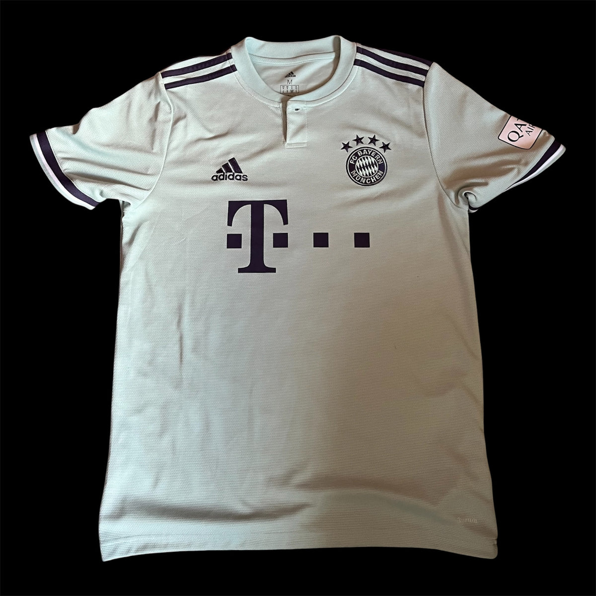 Bayern Munich 2018/2019 Away Football Shirt Medium - Robert Lewandowski
